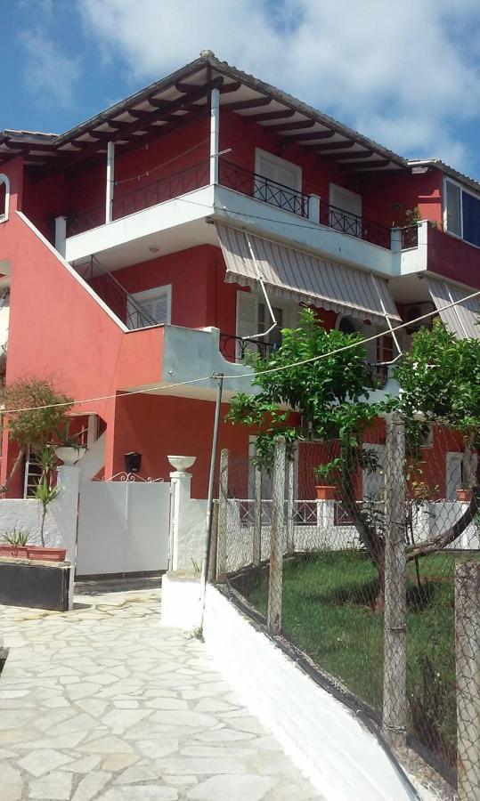 Loula'S Apartments Gouvia Exterior photo